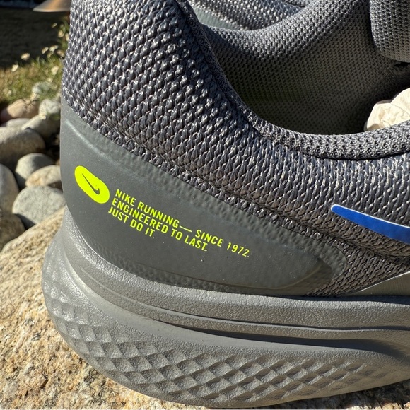 Nike Run Swift 2 Men\'s 13 Running Shoes Sneakers Gray Volt Blue Air Zoom Train main image 11